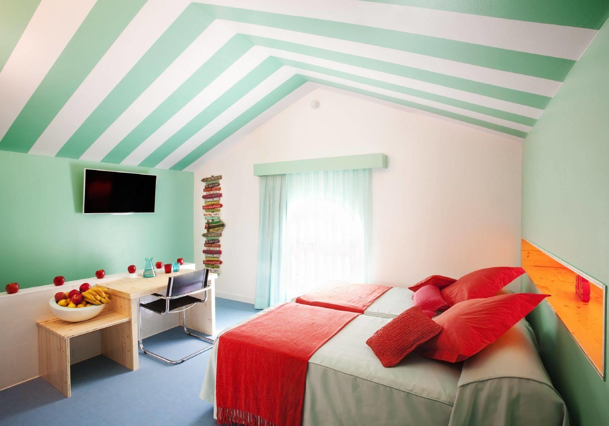 Amistat Beach Hostel Βαρκελώνη Εξωτερικό φωτογραφία