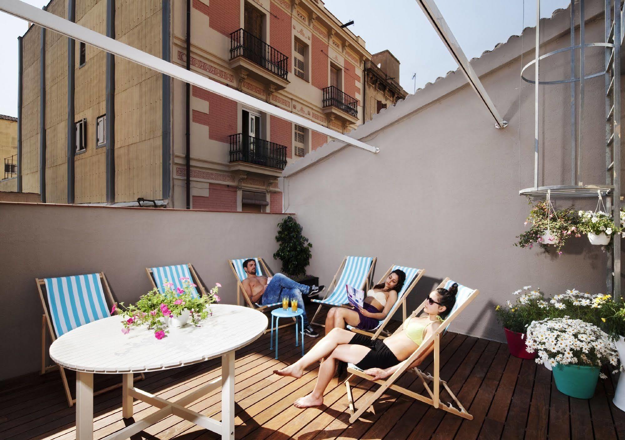 Amistat Beach Hostel Βαρκελώνη Εξωτερικό φωτογραφία