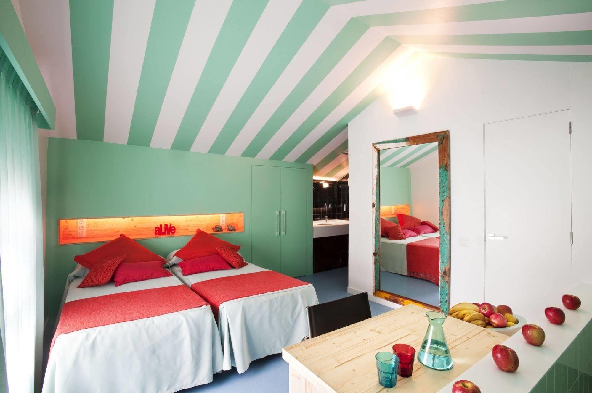 Amistat Beach Hostel Βαρκελώνη Εξωτερικό φωτογραφία