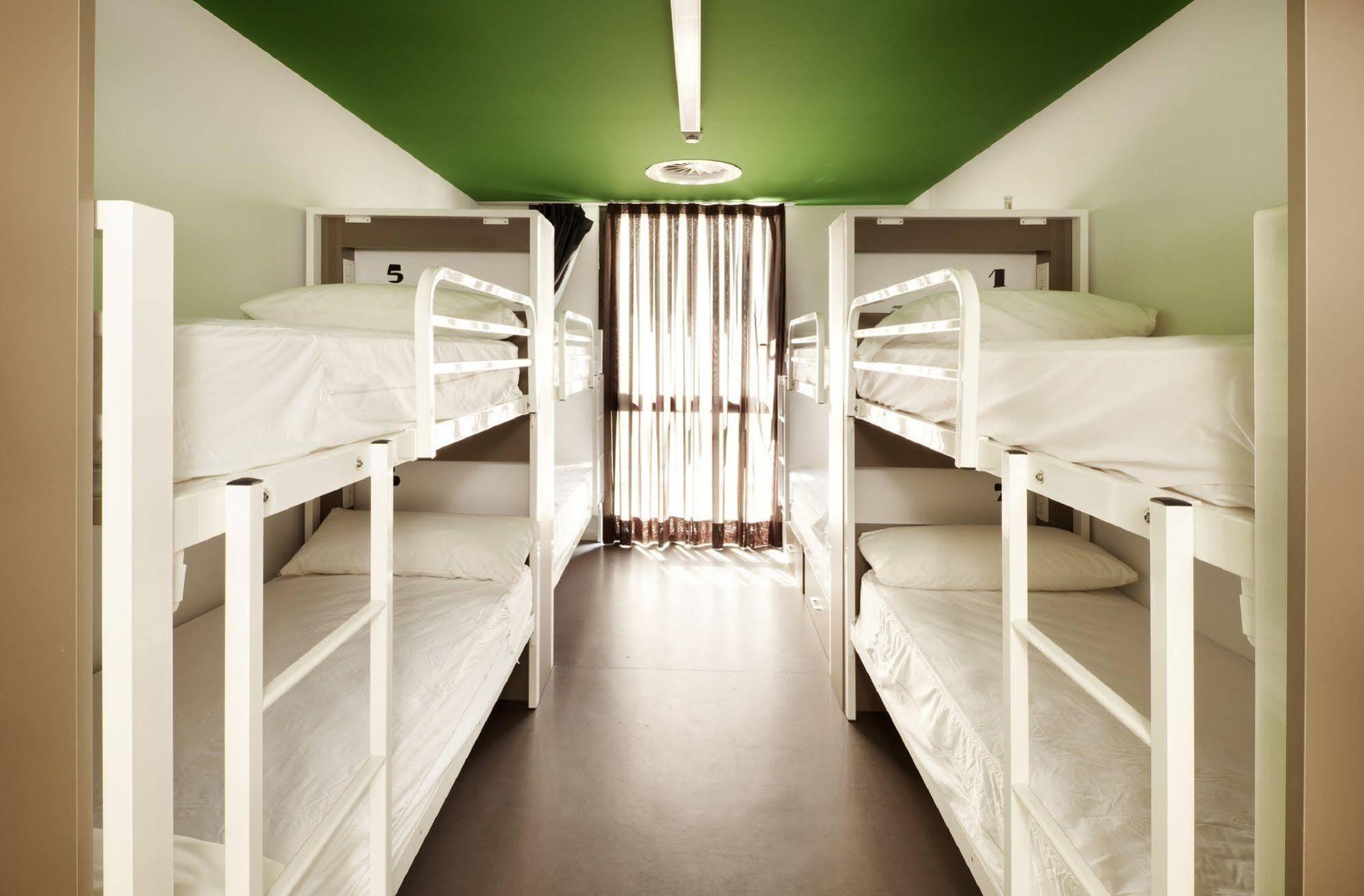 Amistat Beach Hostel Βαρκελώνη Εξωτερικό φωτογραφία